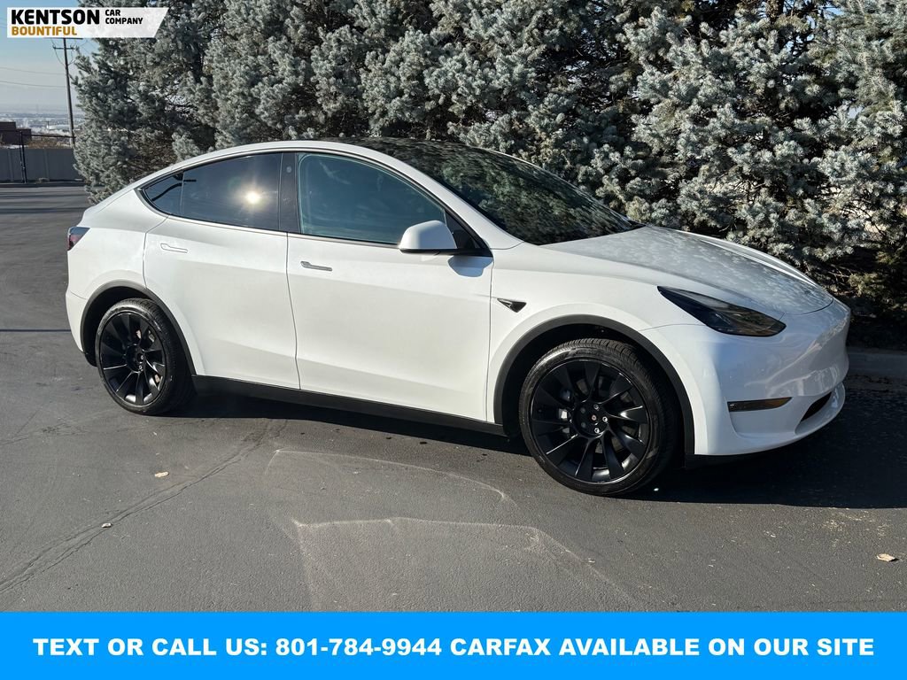 Used 2023 Tesla Model Y Long Range image 11
