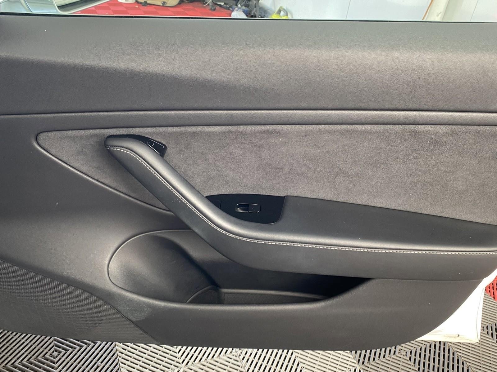 Used 2018 Tesla Model 3 Performance image 9
