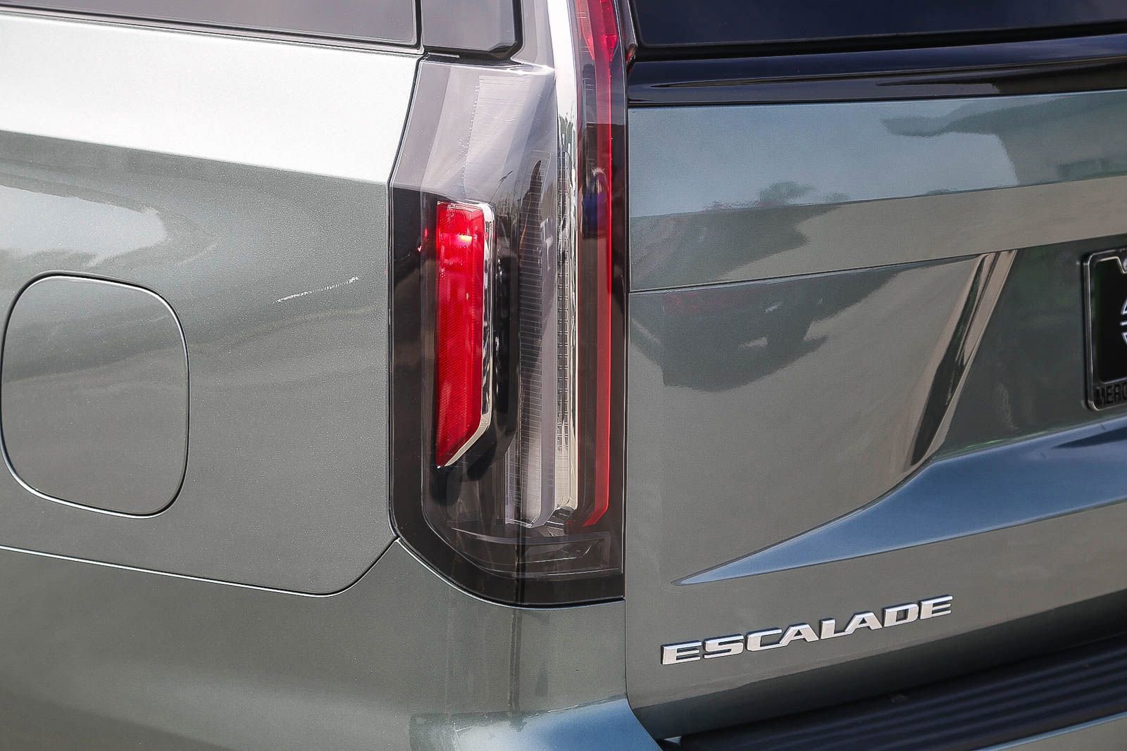 Used 2023 Cadillac Escalade ESV V image 8