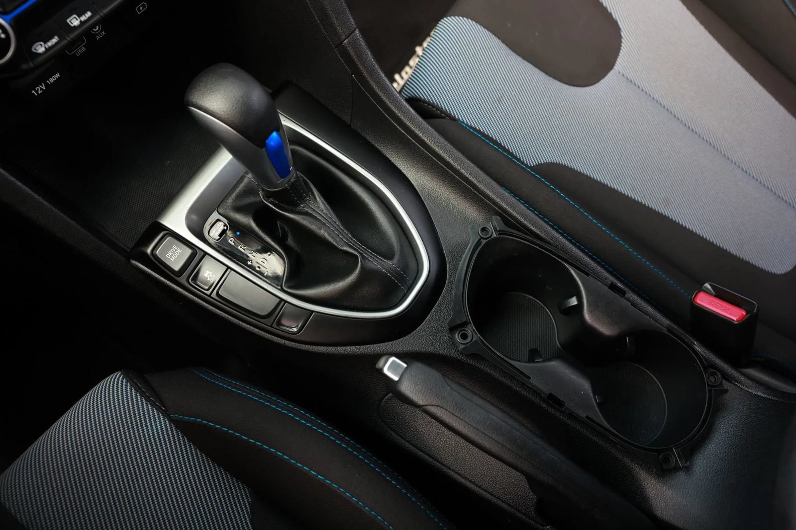 Used 2019 Hyundai Veloster 2.0 FWD image 38