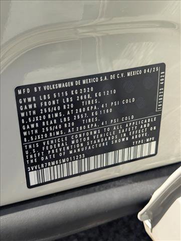 Used 2025 Volkswagen Tiguan SEL R-Line AWD/4WD image 25