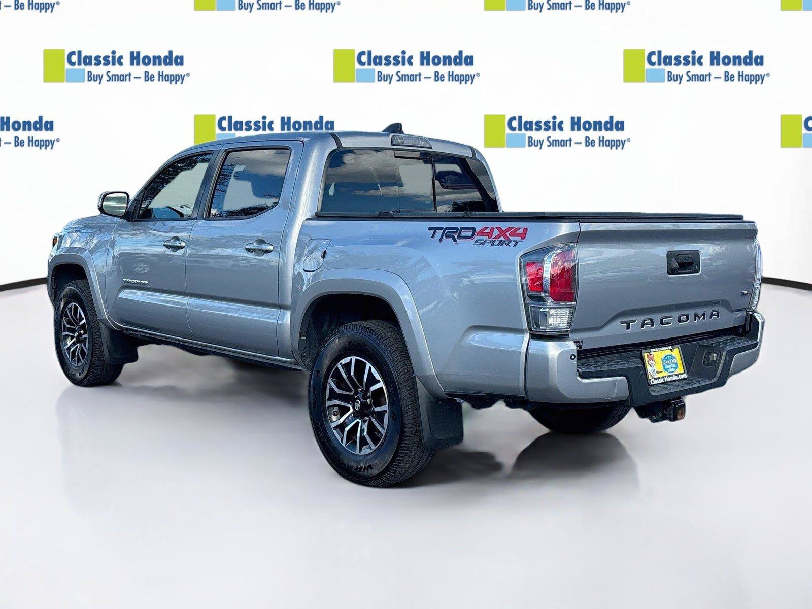 Used 2020 Toyota Tacoma TRD Sport w/ TRD Premium Sport Package AWD/4WD image 5
