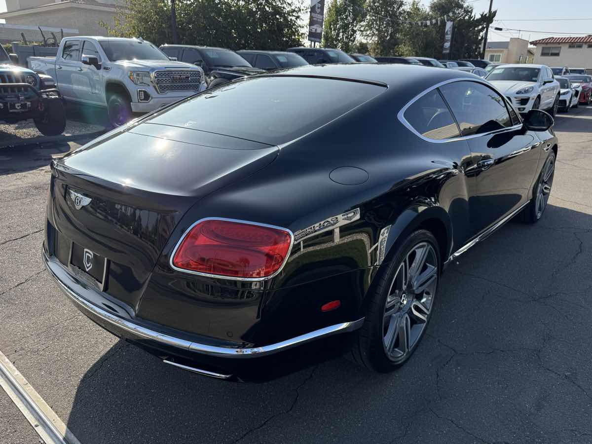Used 2017 Bentley Continental GT image 7