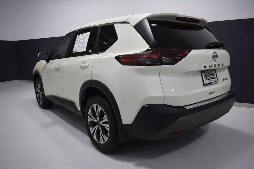 Certified 2023 Nissan Rogue SV image 3