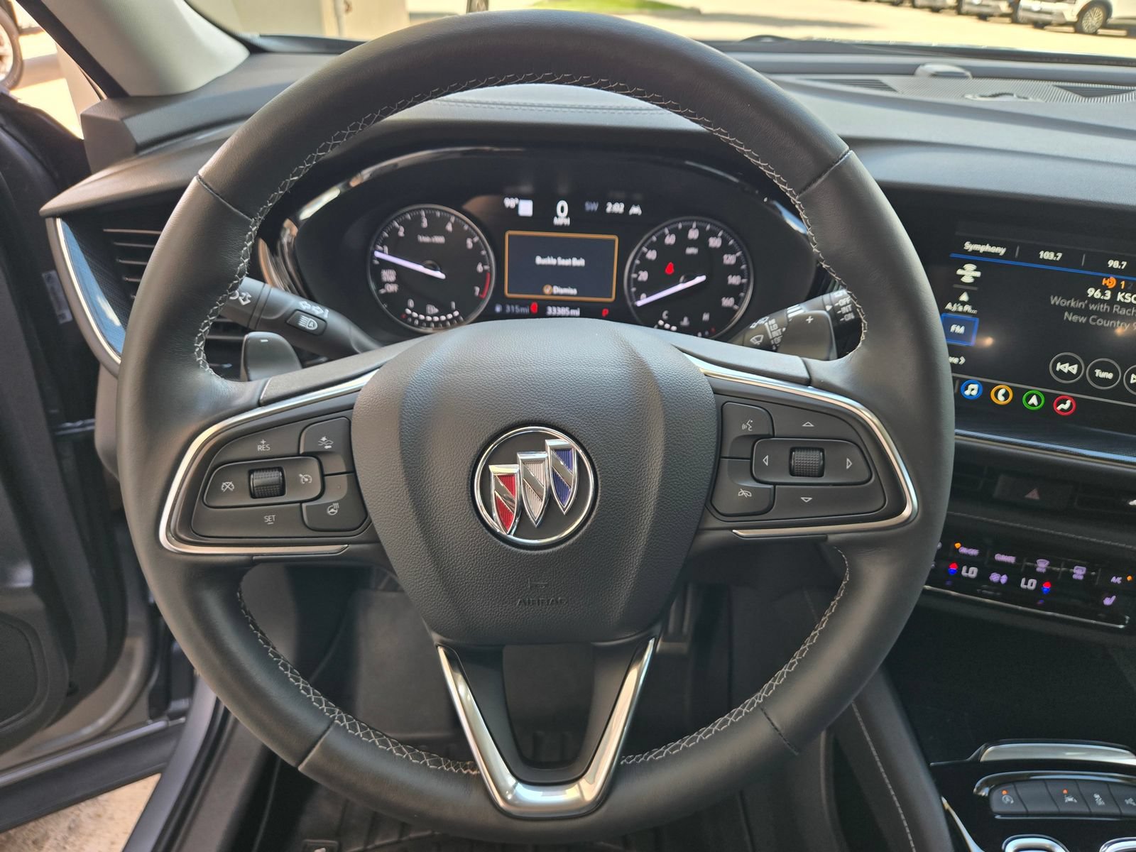 Used 2022 Buick Envision Essence w/ Technology Package II FWD image 10