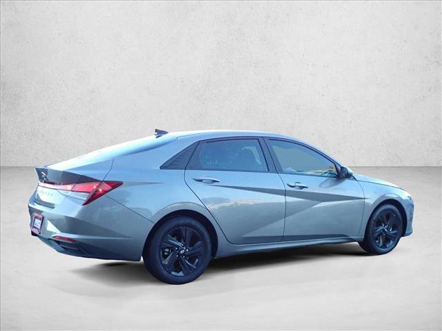 Used 2023 Hyundai Elantra SEL FWD image 4