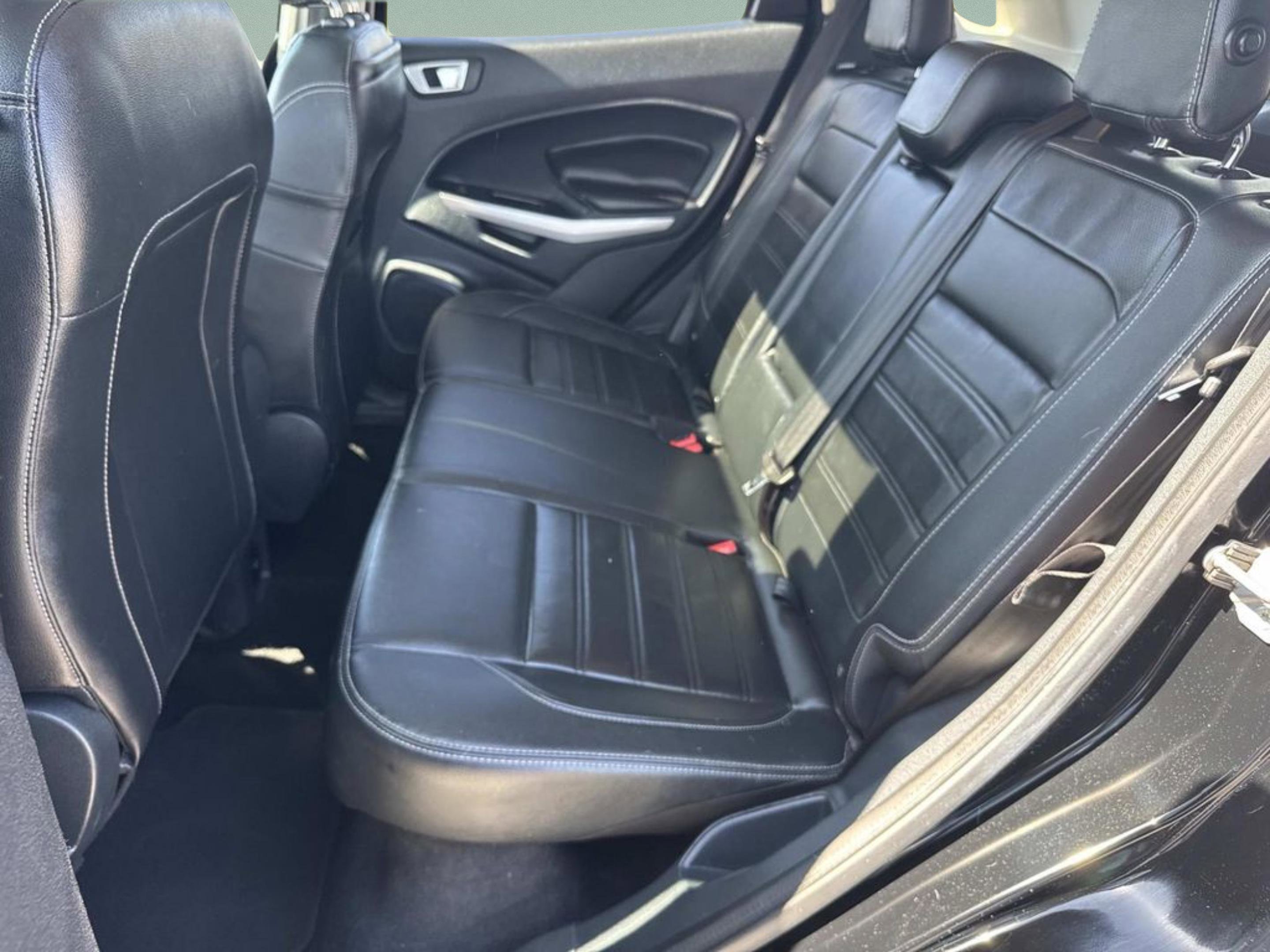 Used 2020 Ford EcoSport Titanium image 11