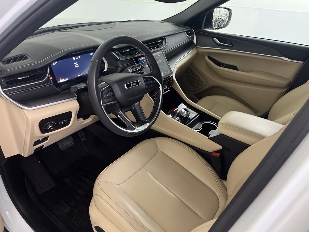 Used 2024 Jeep Grand Cherokee L Limited AWD/4WD image 26