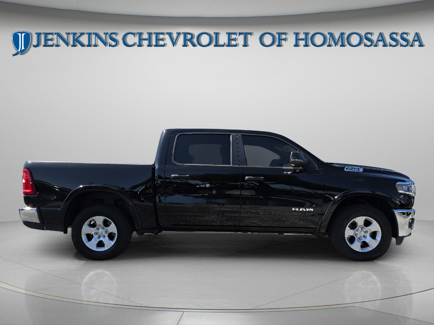 Used 2025 RAM 1500 Big Horn AWD/4WD image 2