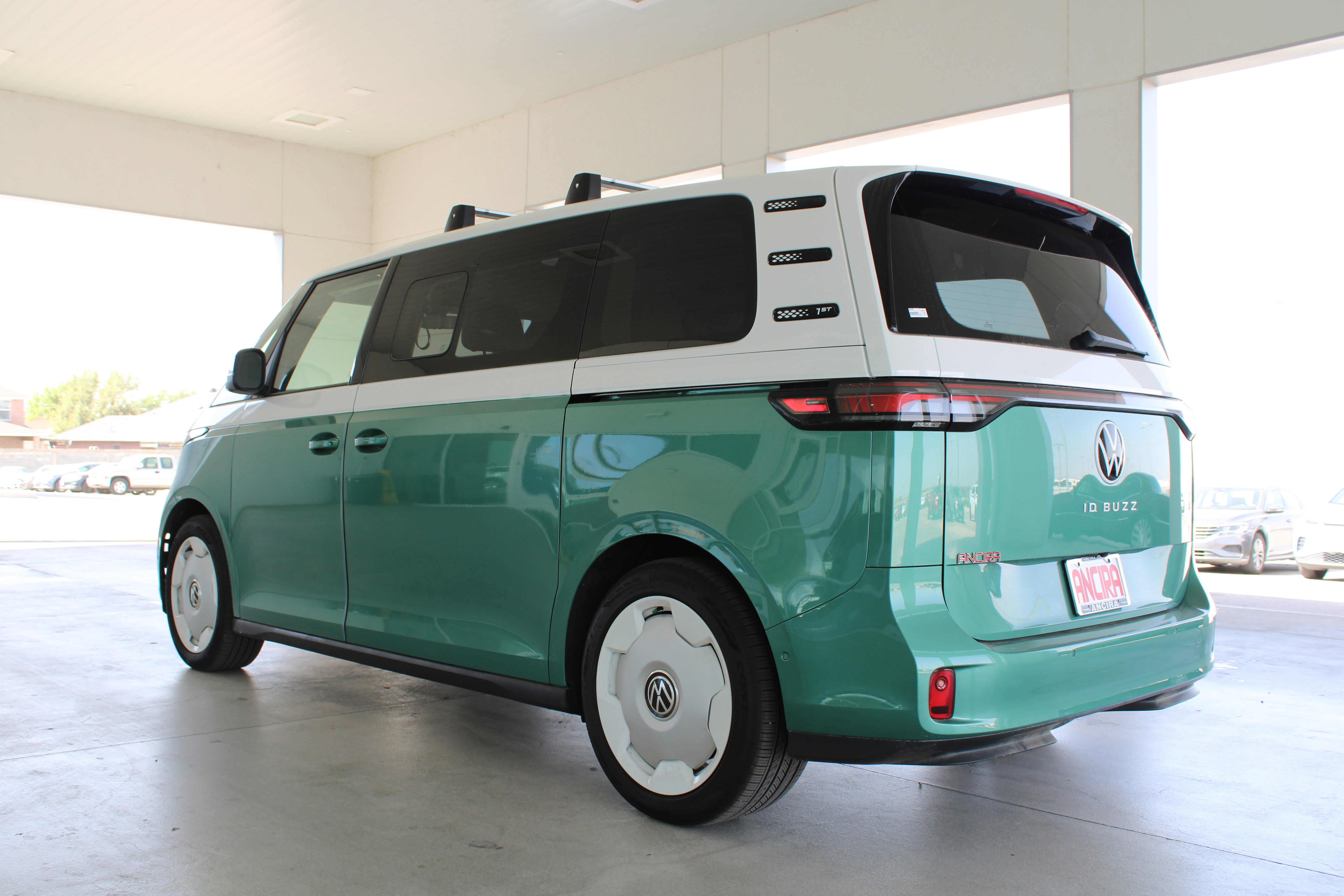 New 2025 Volkswagen ID. Buzz 1st Edition image 5