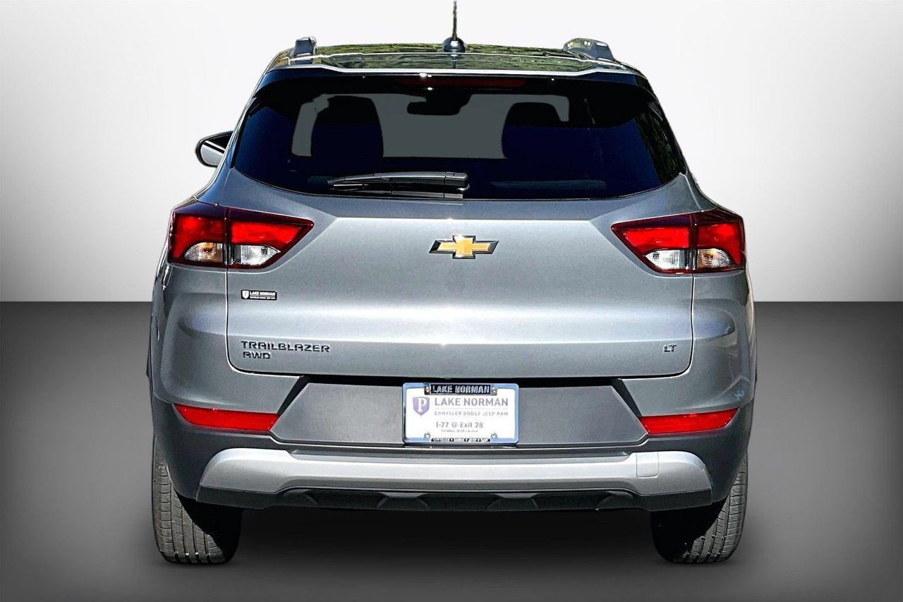 Used 2025 Chevrolet TrailBlazer LT AWD/4WD image 7