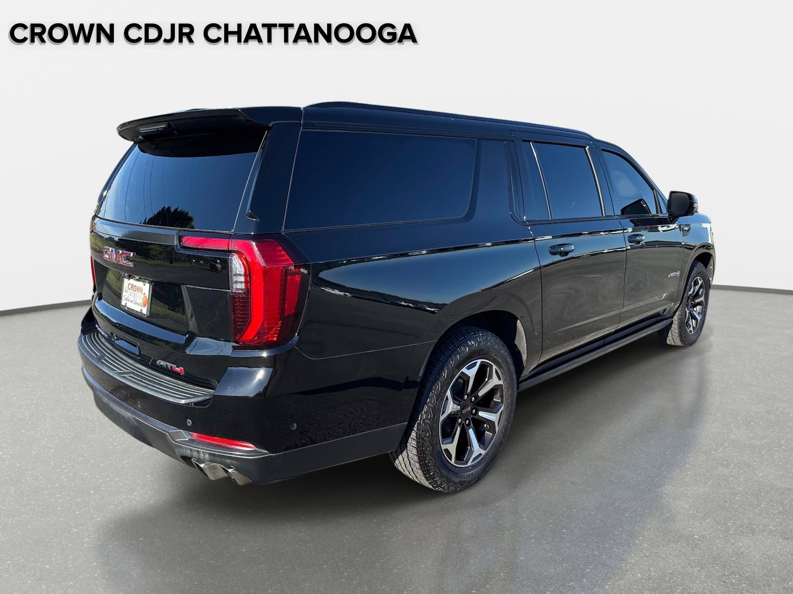 Used 2026 GMC Yukon XL AT4 Ultimate w/ LPO, Floor Liner Package AWD/4WD image 5