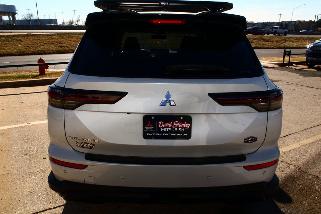 New 2026 Mitsubishi Outlander Trail Edition image 10
