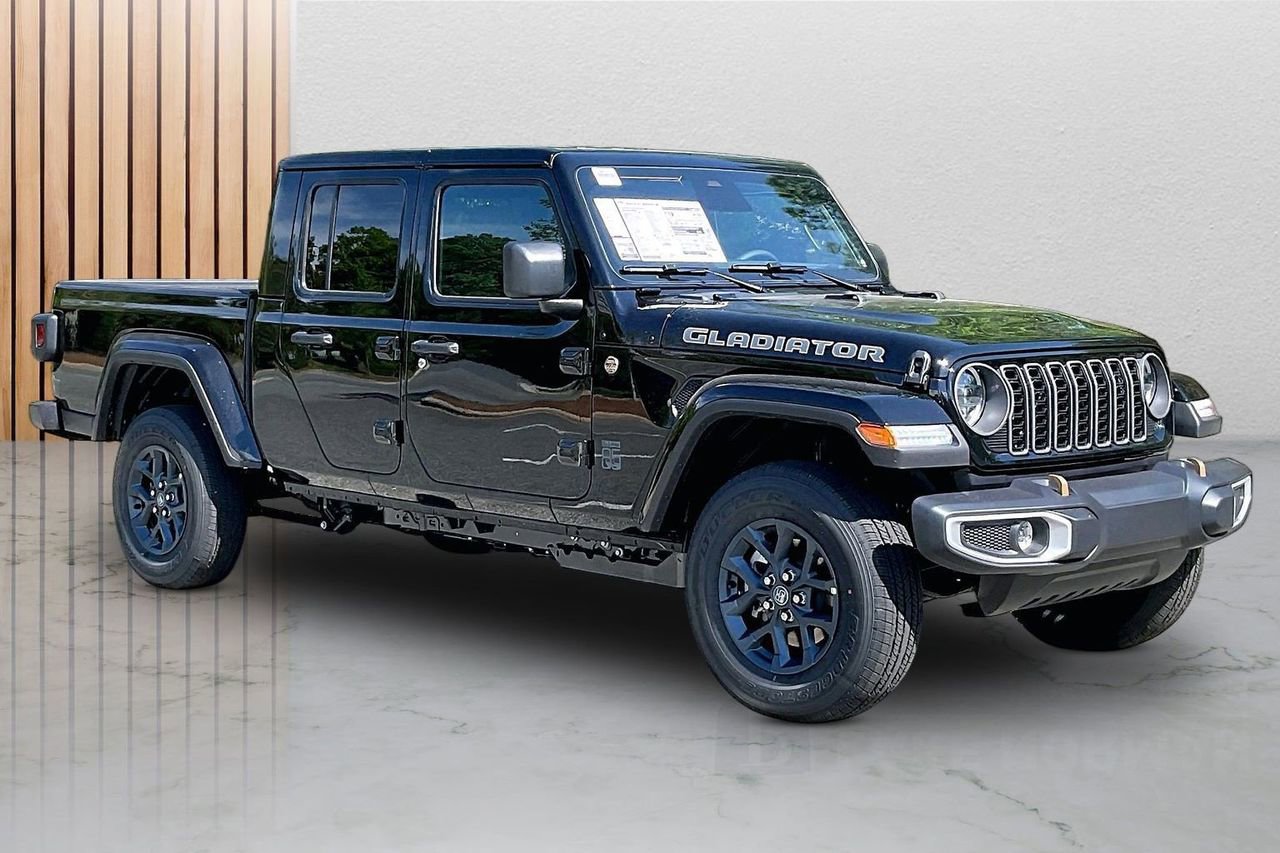 New 2026 Jeep Gladiator Sport AWD/4WD image 2