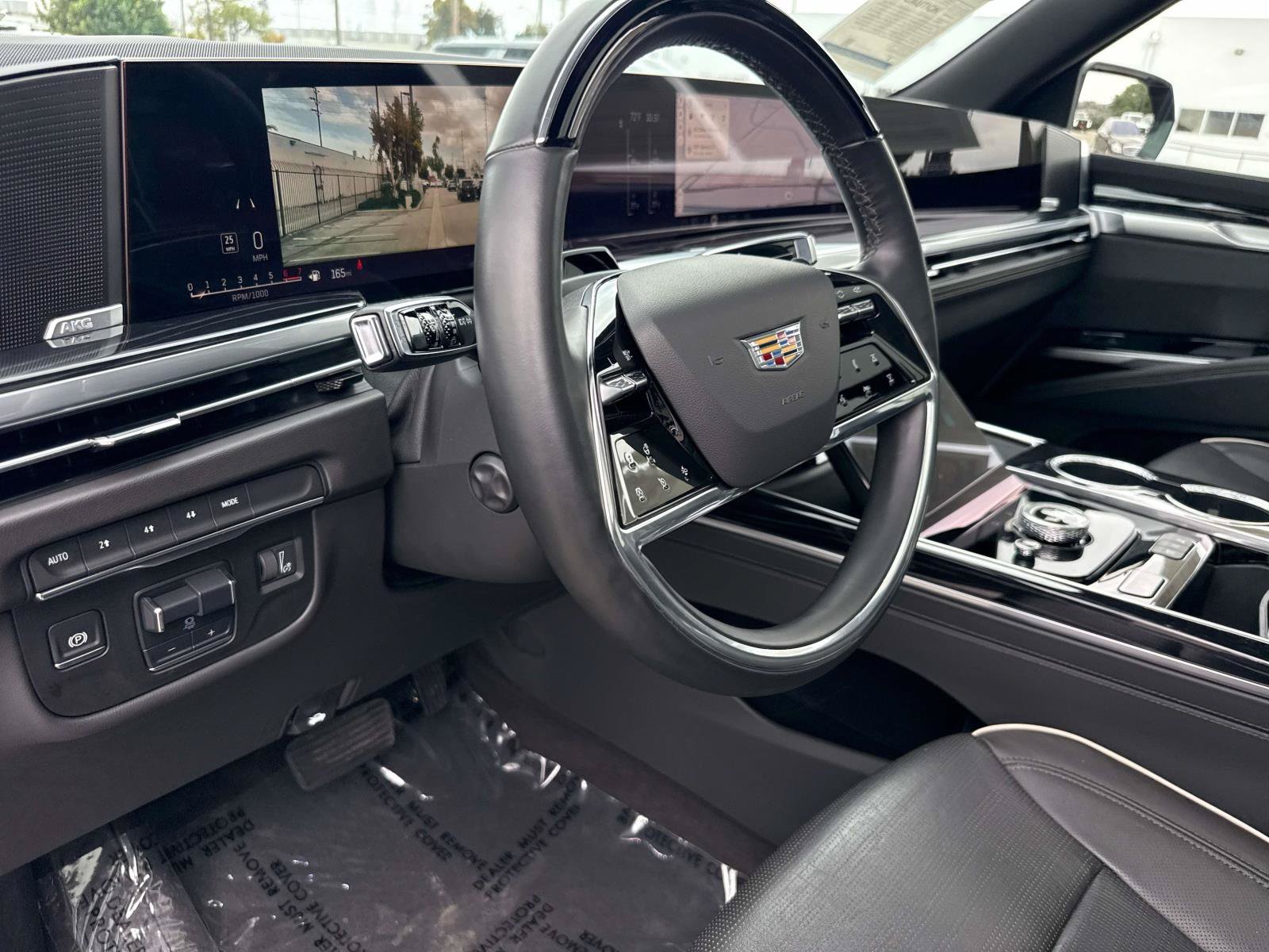 Used 2025 Cadillac Escalade ESV Sport AWD/4WD image 31