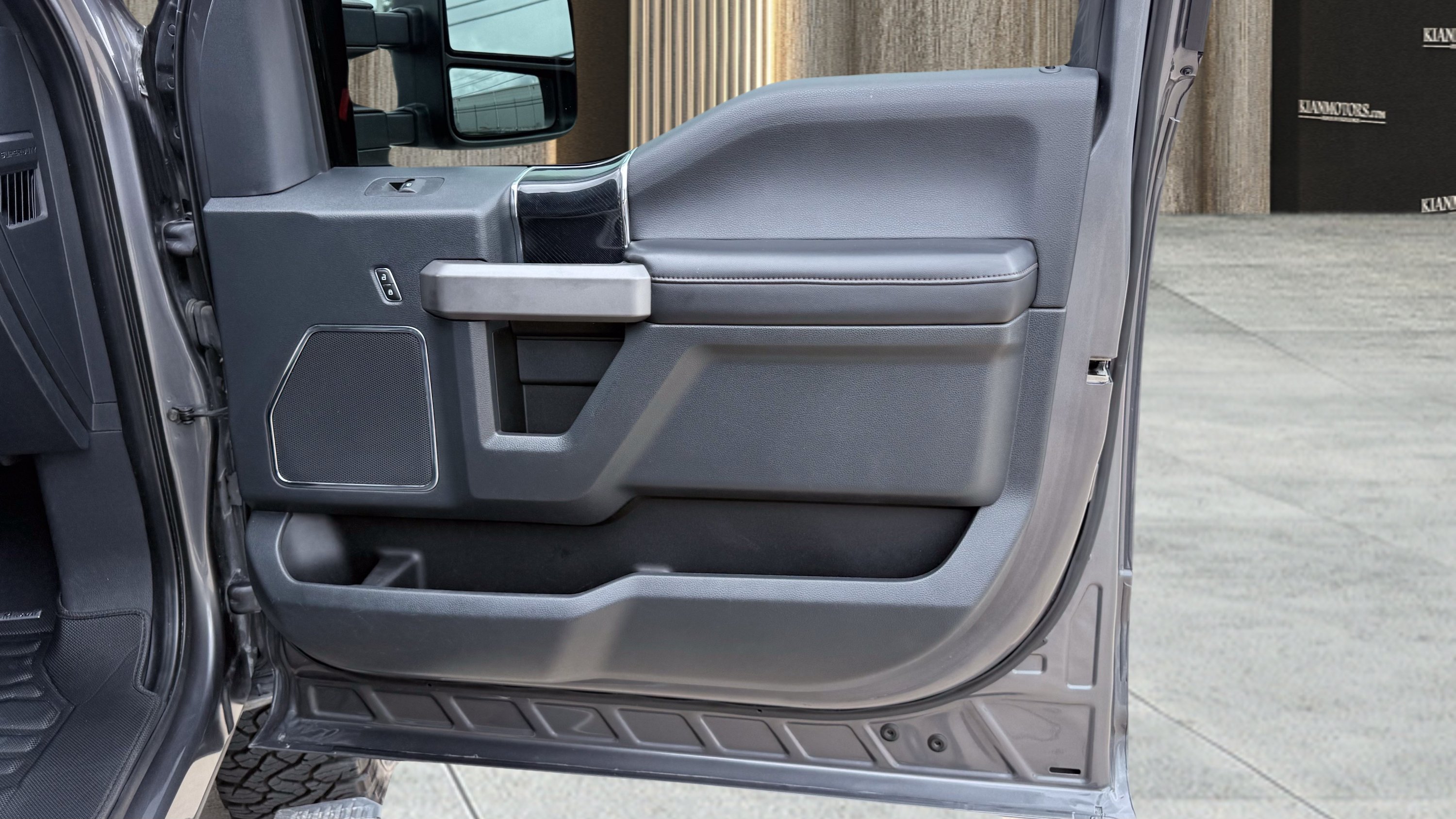 Used 2022 Ford F250 Platinum AWD/4WD image 42