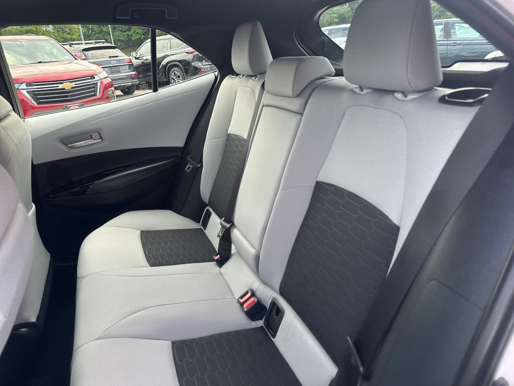 Used 2025 Toyota Corolla Hatchback FWD image 37
