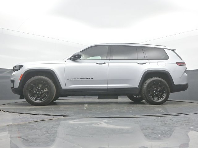 Used 2024 Jeep Grand Cherokee L Laredo AWD/4WD image 49