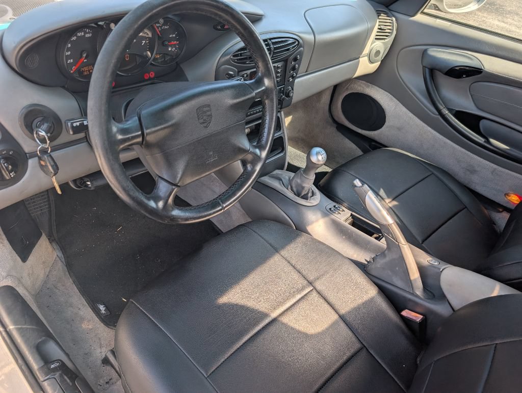 Used 1999 Porsche Boxster RWD image 8