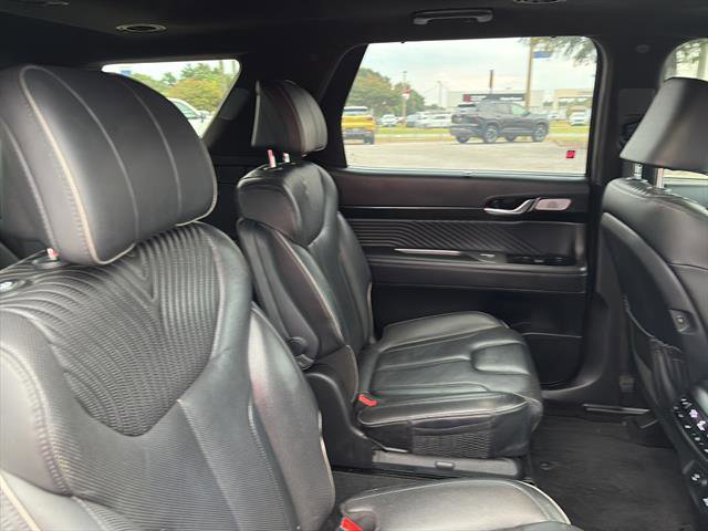 Used 2023 Hyundai Palisade Calligraphy image 11