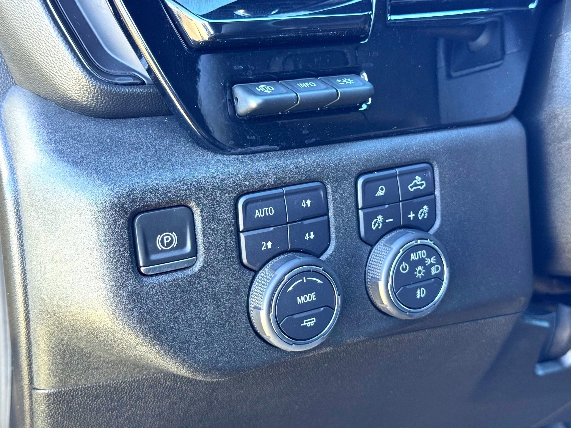 Used 2024 Chevrolet Silverado 2500 ZR2 w/ ZR2 Bison Edition image 16