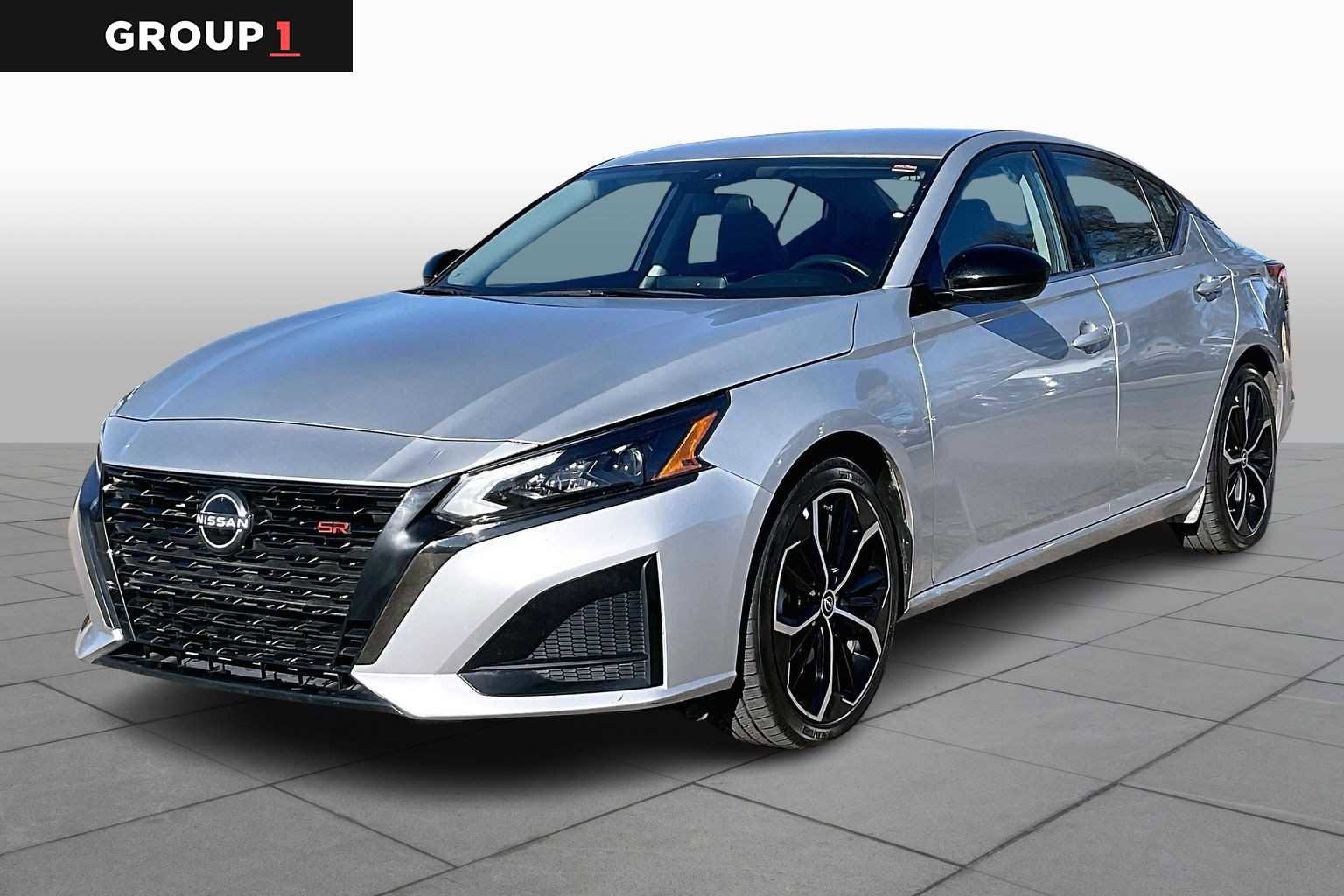 Used 2024 Nissan Altima 2.5 SR image 1