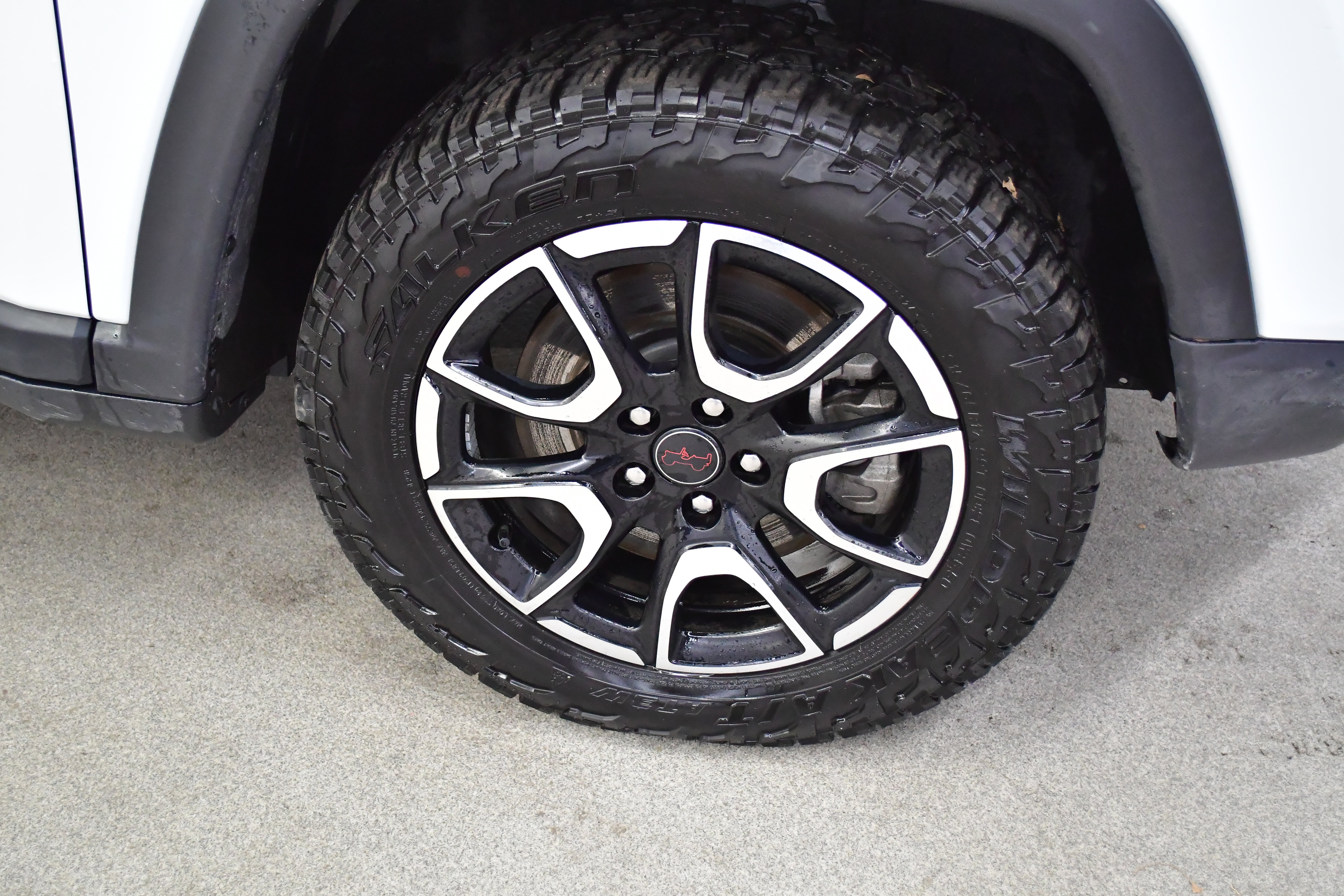 Used 2025 Jeep Compass Trailhawk AWD/4WD image 33