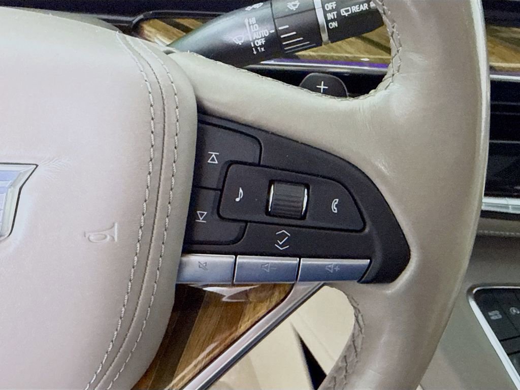Used 2021 Cadillac Escalade Premium Luxury Platinum image 24