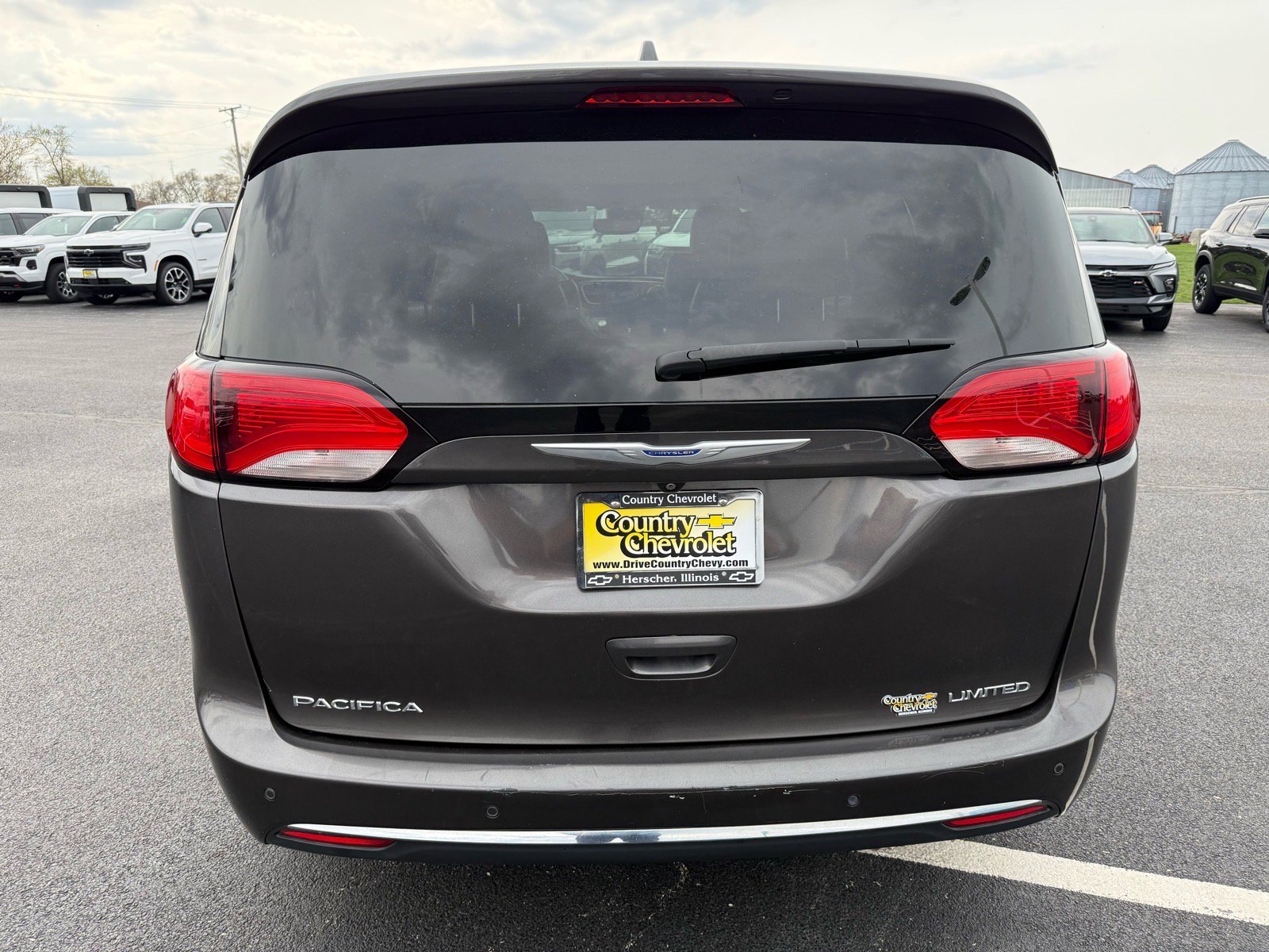 Used 2020 Chrysler Pacifica Limited w/ Advanced Safetytec Group FWD image 4