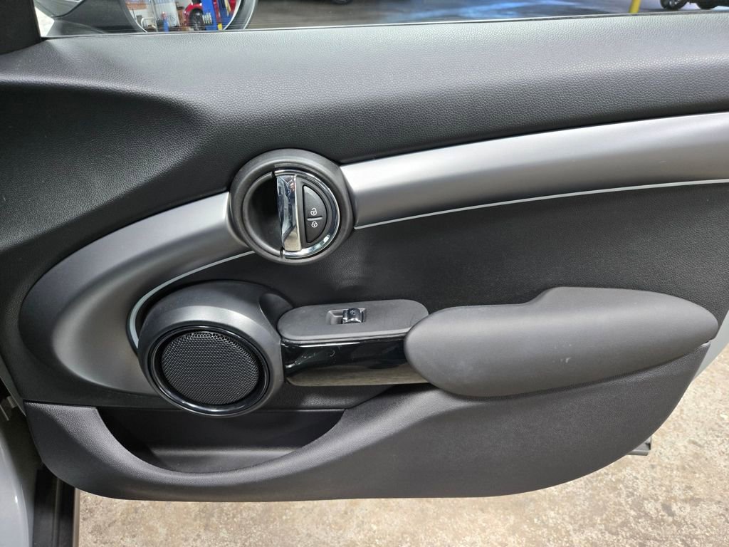 Used 2023 MINI Cooper S image 47