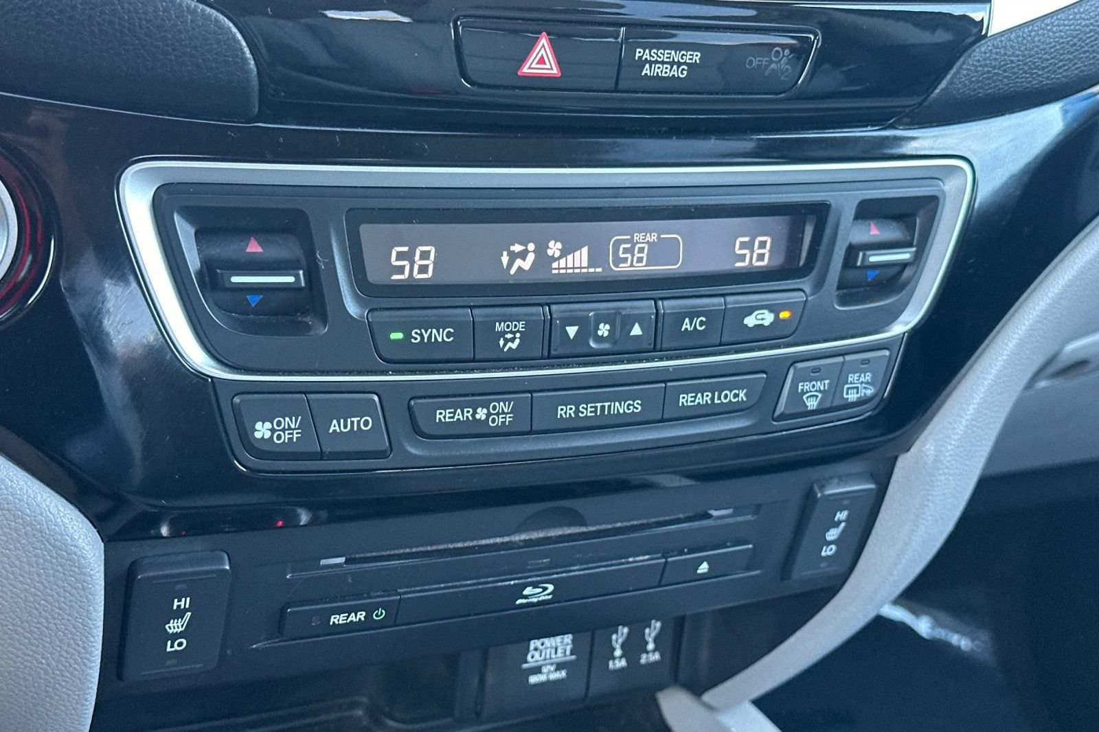 Used 2016 Honda Pilot Touring image 21