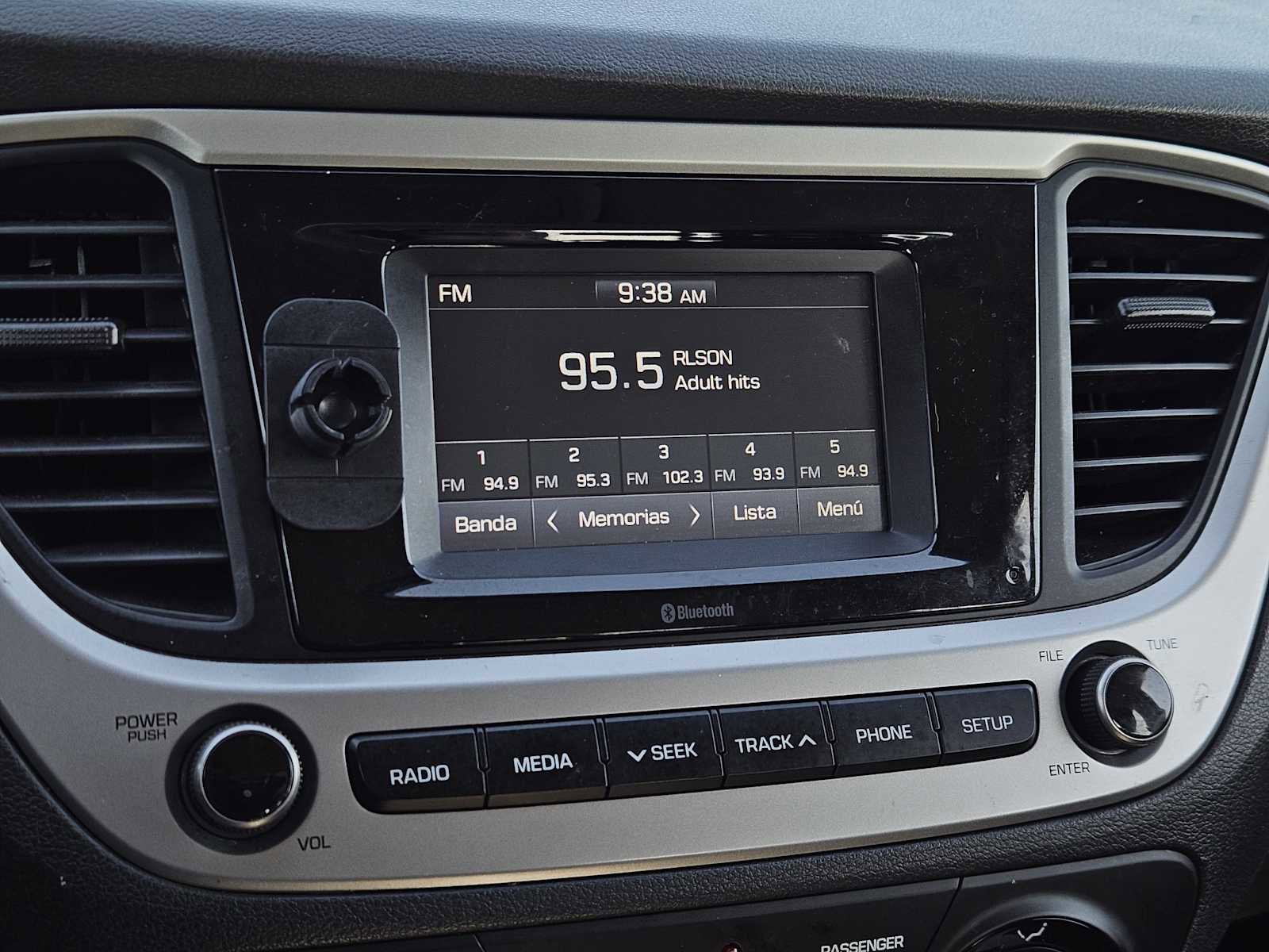 Used 2021 Hyundai Accent SE image 15