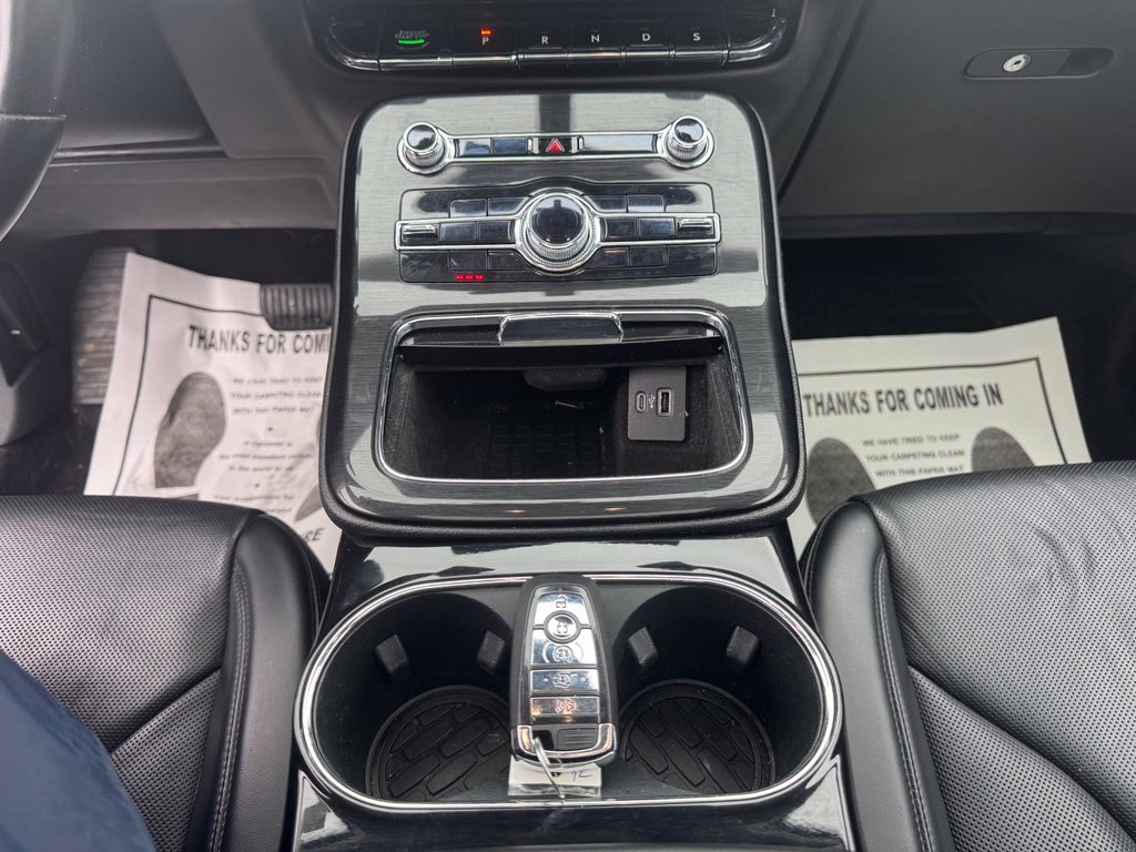 Used 2023 Lincoln Nautilus Reserve AWD/4WD image 19