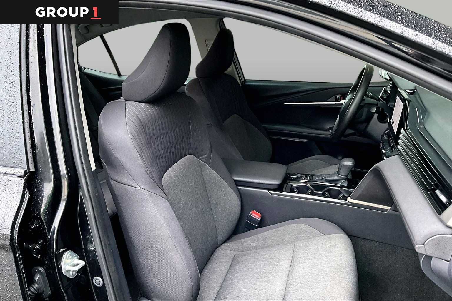 Used 2025 Toyota Camry LE FWD image 8