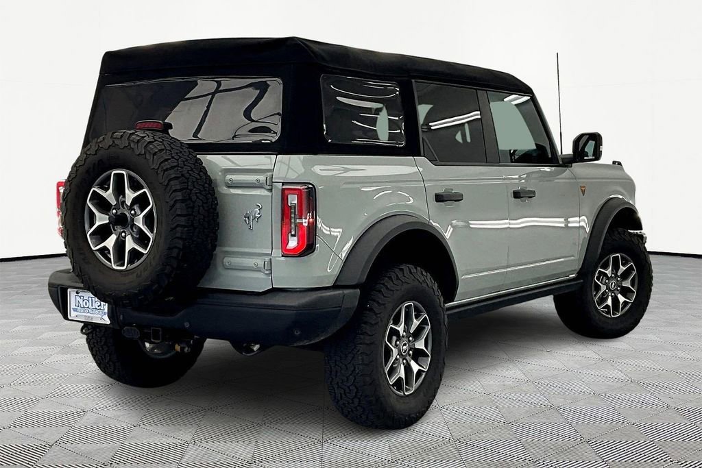 Certified 2023 Ford Bronco Badlands AWD/4WD image 2