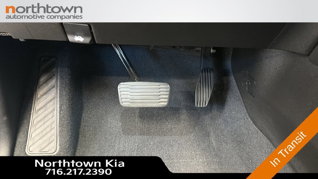 Used 2021 Chevrolet Tahoe RST w/ Luxury Package AWD/4WD image 30