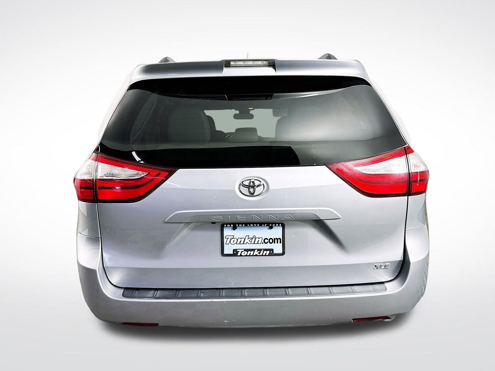 Used 2018 Toyota Sienna XLE FWD image 7
