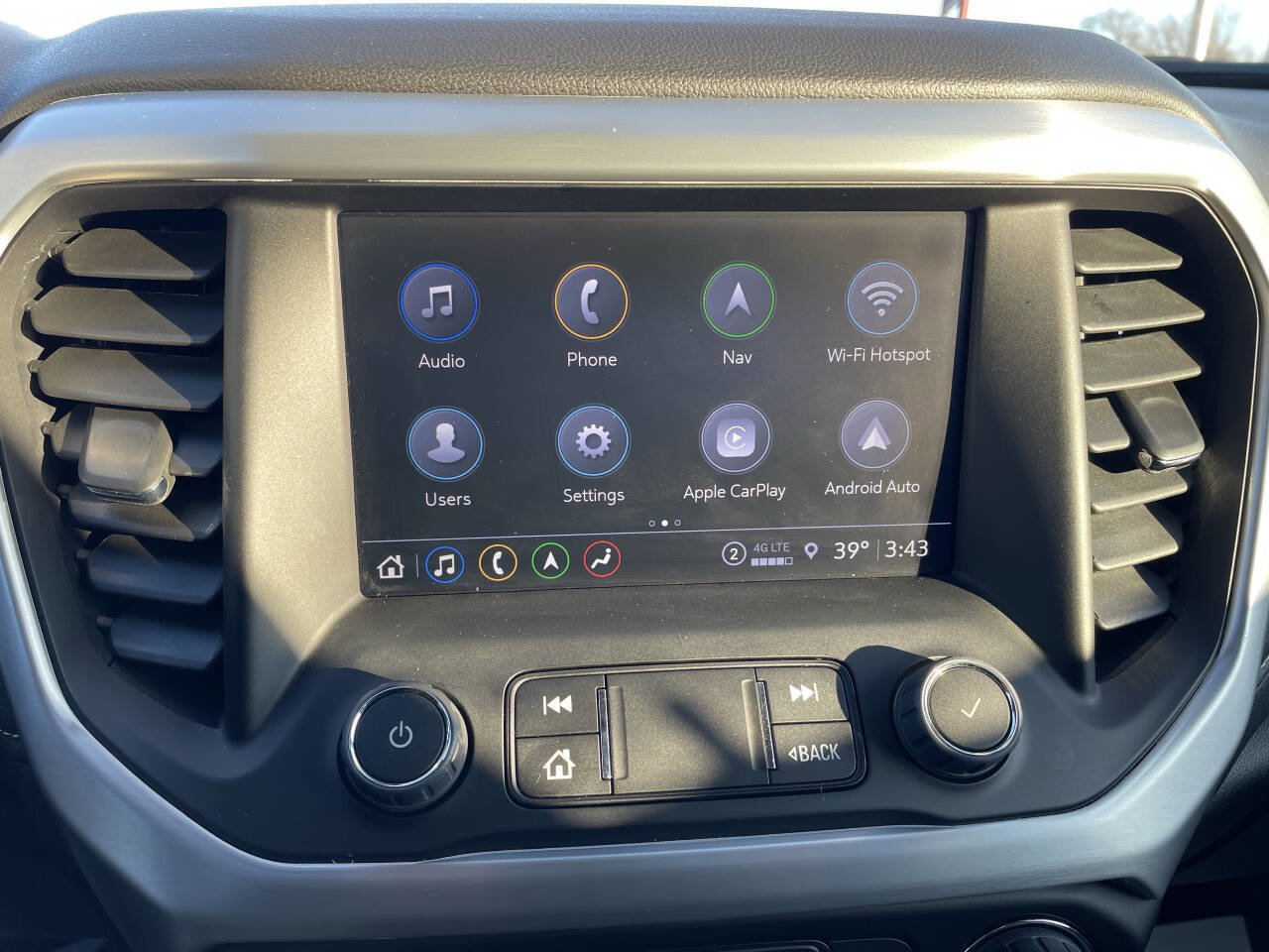 Used 2023 GMC Acadia SLT w/ Preferred Package image 24