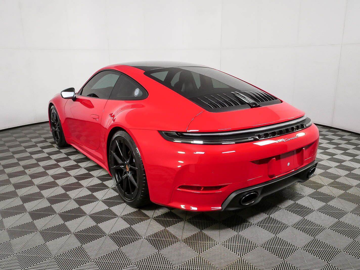Certified 2026 Porsche 911 Carrera T RWD image 3