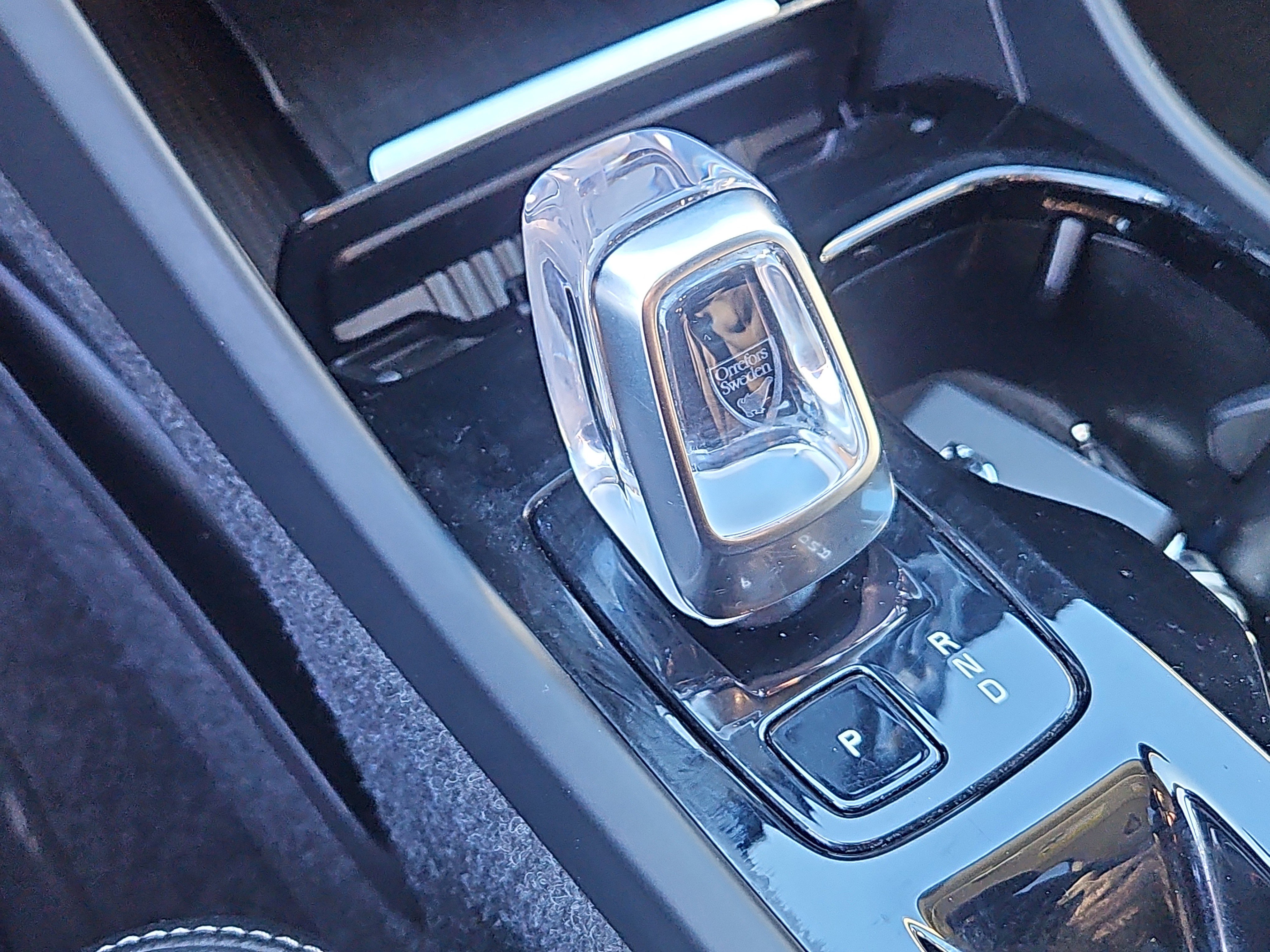 Used 2025 Volvo XC40 B5 Plus w/ Protection Package Premier image 24