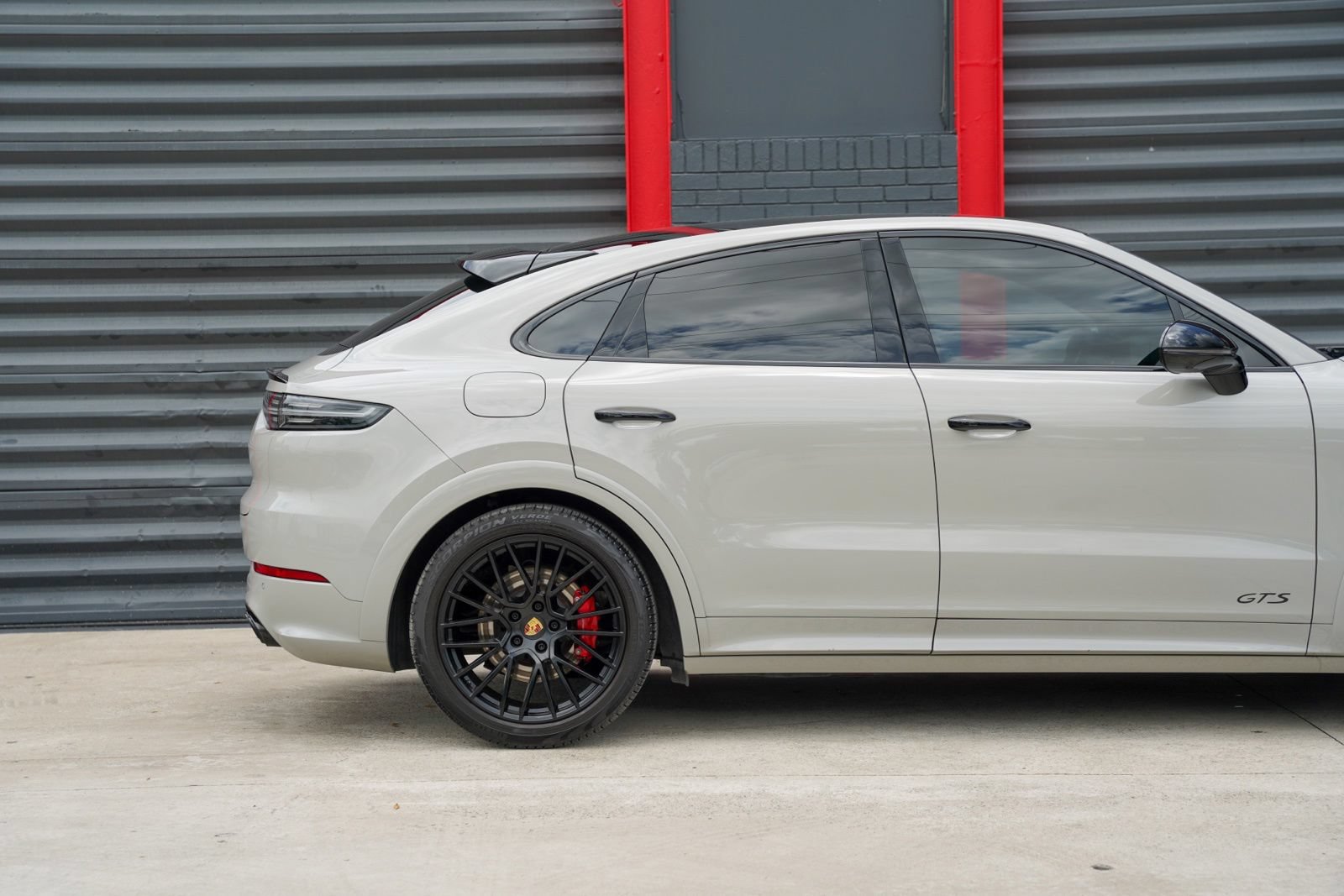 Used 2023 Porsche Cayenne GTS AWD/4WD image 4