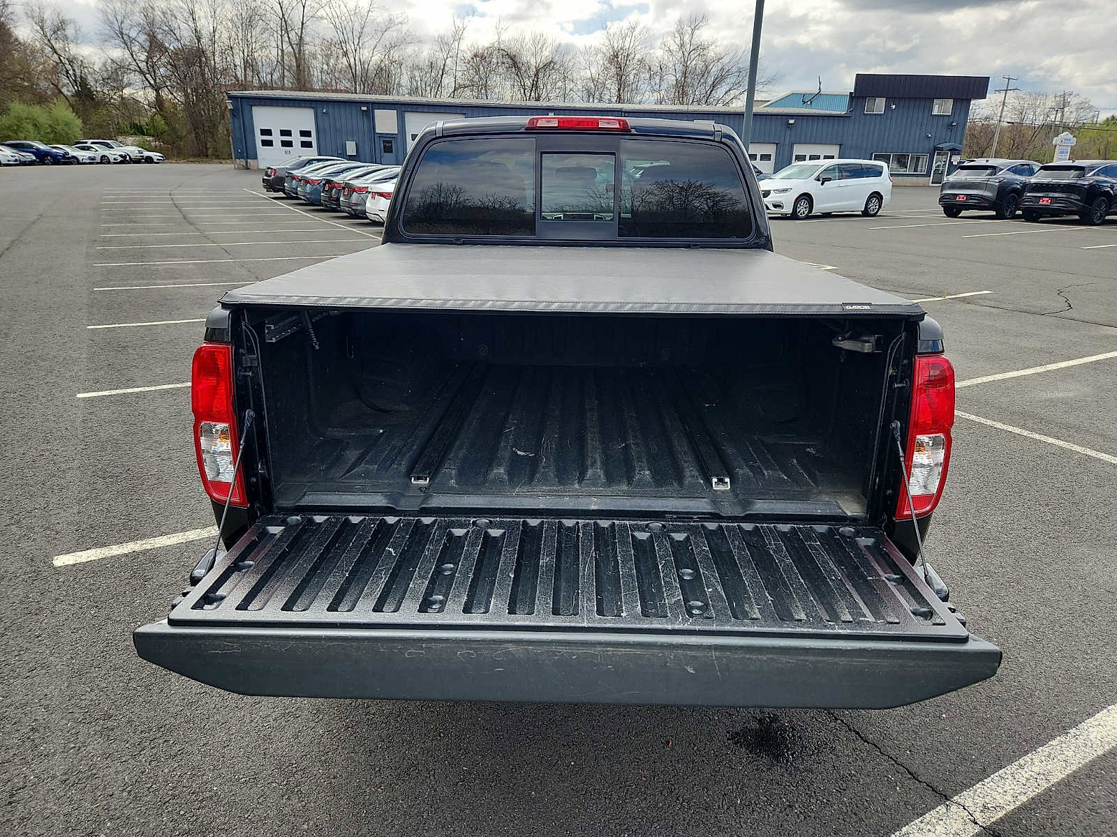 Used 2018 Nissan Frontier SV w/ Value Truck Package AWD/4WD image 28