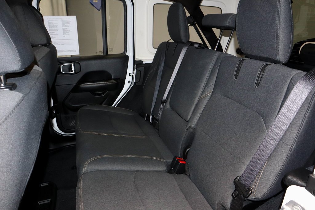 Used 2025 Jeep Wrangler Unlimited Sahara image 20