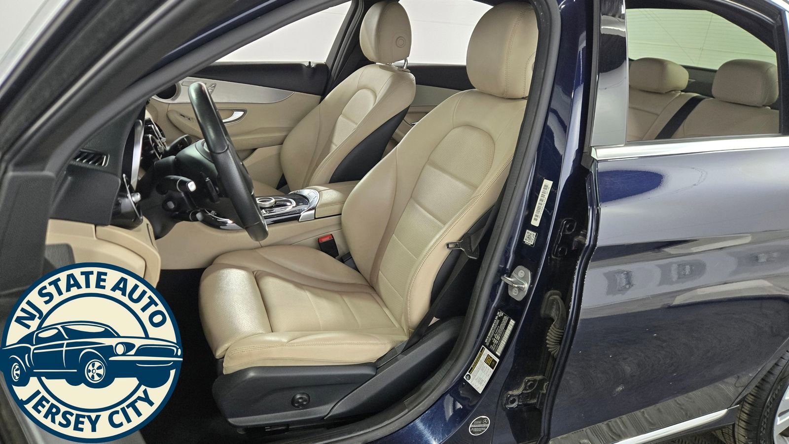 Used 2018 Mercedes-Benz C 300 4MATIC Sedan w/ Premium Package image 26