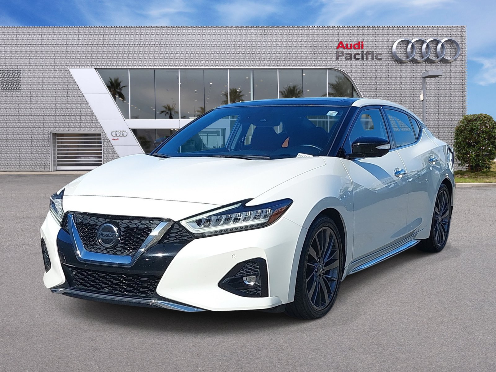 Used 2020 Nissan Maxima Platinum w/ Reserve Package FWD image 1