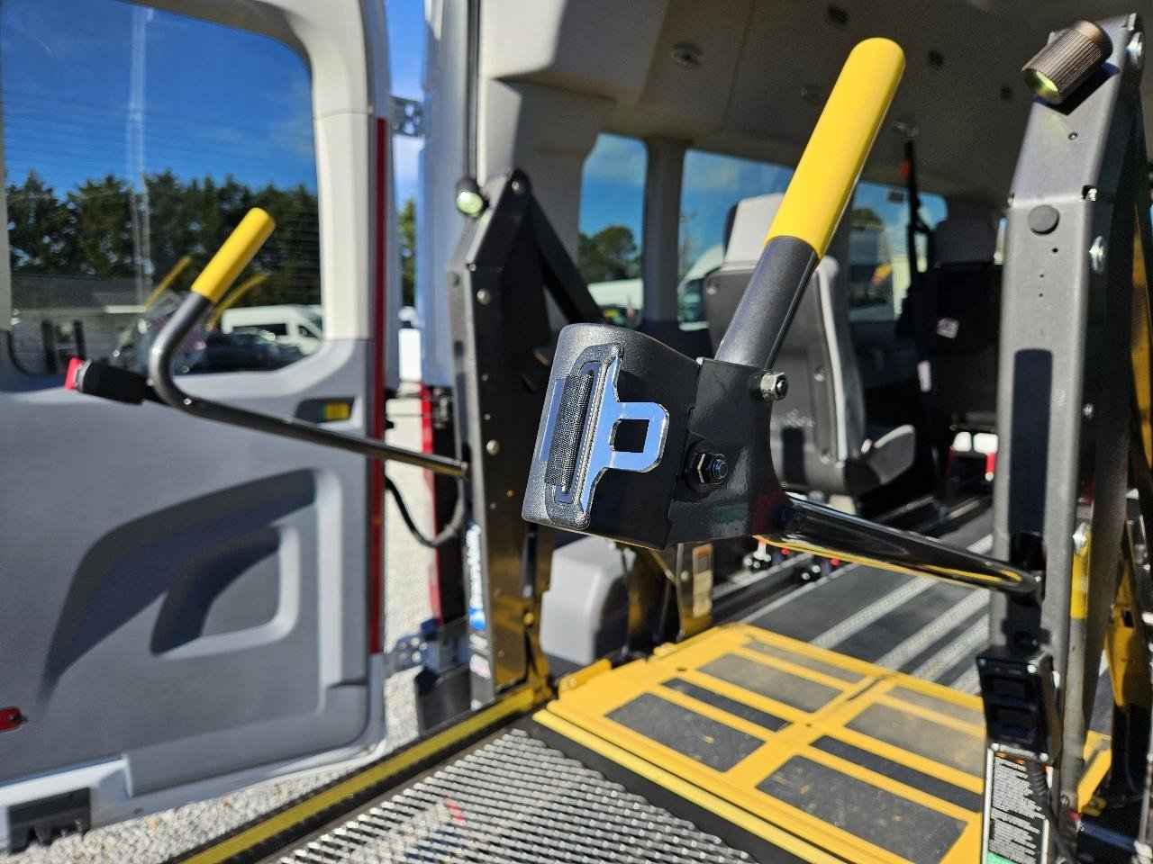 Used 2019 Ford Transit 350 XL RWD image 38