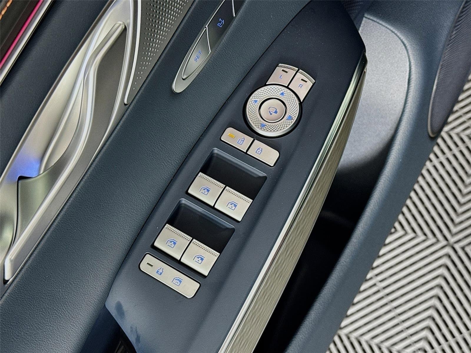 New 2026 Genesis GV70 2.5T Sport Prestige AWD/4WD image 20