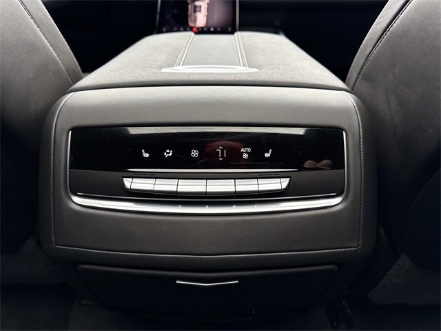 Certified 2025 Cadillac Escalade ESV V image 19