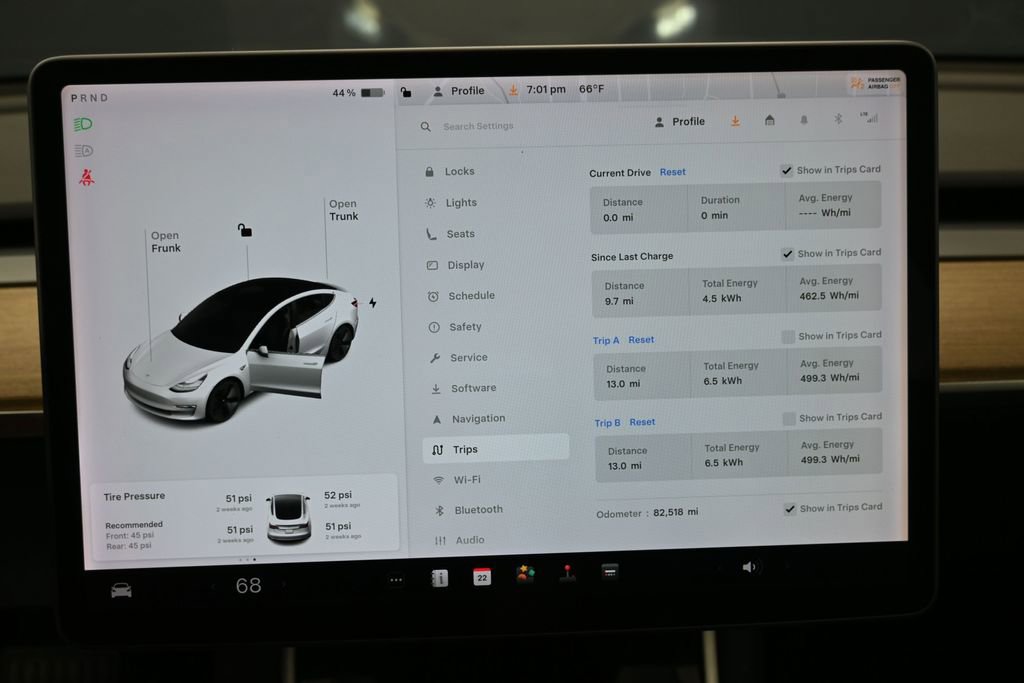 Used 2020 Tesla Model 3 Standard Range RWD image 30
