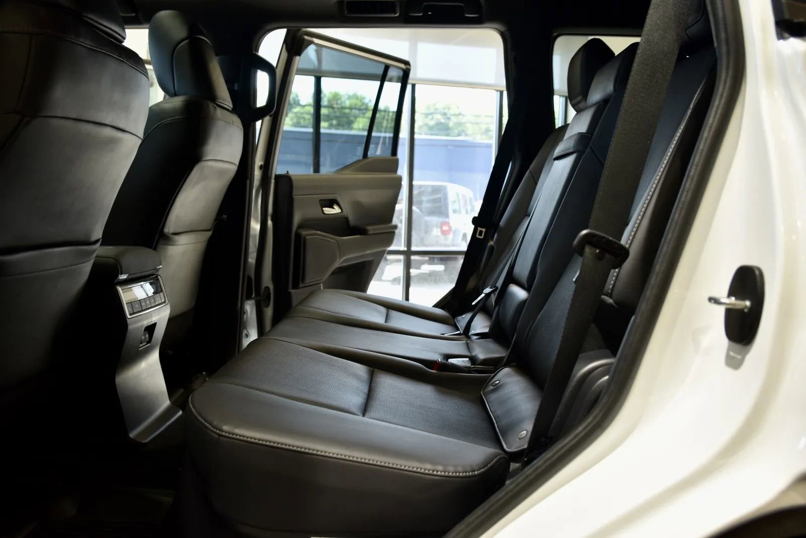 Used 2024 Lexus GX 550 w/ Accessory Package (Z1) image 21